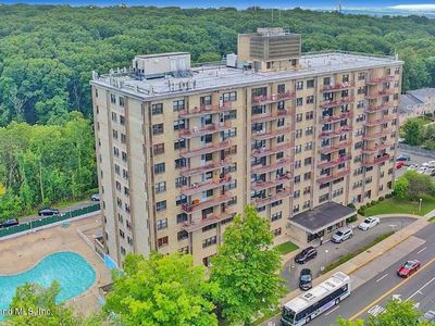 1000 Clove Rd APT 4E, Staten Island, NY, 10301