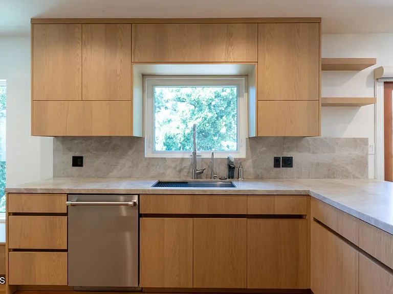 1483 Arroyo View Dr — Photo 11