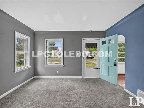 5th image of 3540 Bellevue Rd