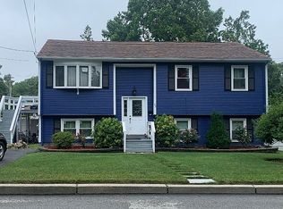 23 Old Spring Rd, Cranston, RI 02920