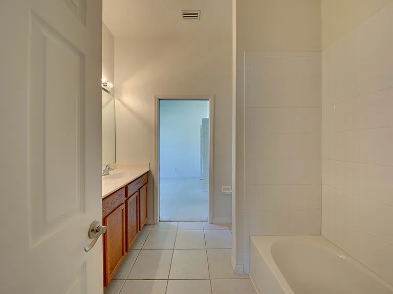 1679 Pinyon Pine Dr — Photo 2