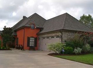 917 Carondelet St, Lake Charles, LA 70605