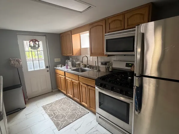 77 Bainton St #1B, Yonkers, NY 10704
