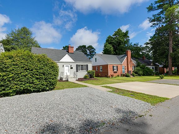 2nd image of 914 Pepper Ave