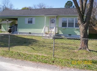 218 S 6th St, Spring Lake, NC 28390