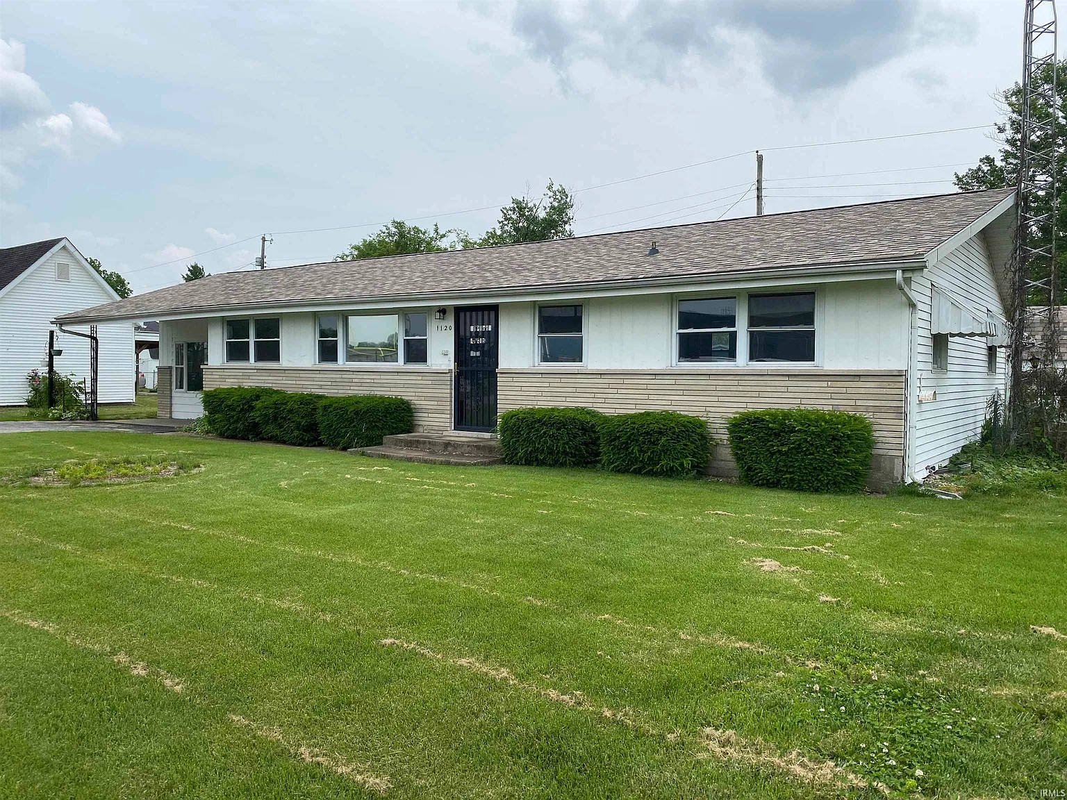 1120 Maple St photo 1