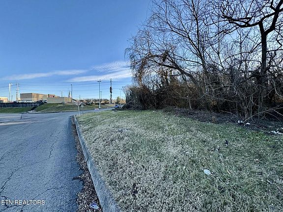 3rd image of 6500 Chapman Hwy
