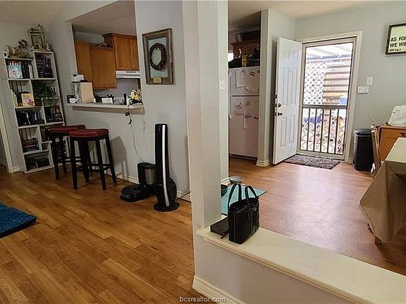 4th image of 3613 Glenna Ct