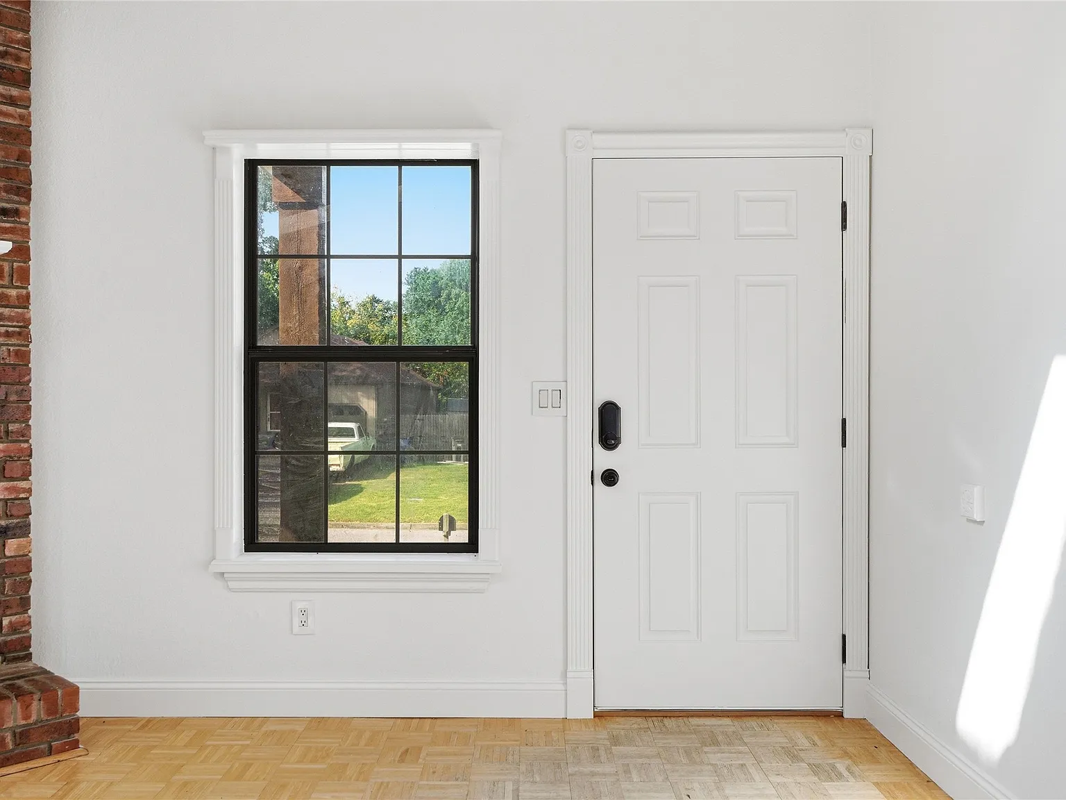 2 bed, 1.5 bath, 981 sqft, $1,395 — Photo 4