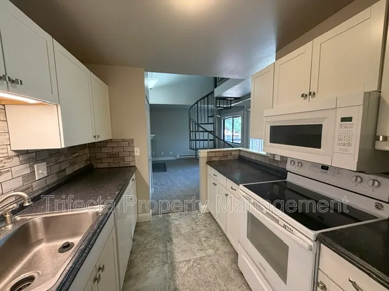 4501 Boardwalk Dr #P153 — Photo 6