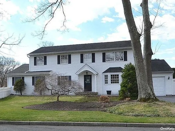 2 Robert Drive, Centereach, NY 11720