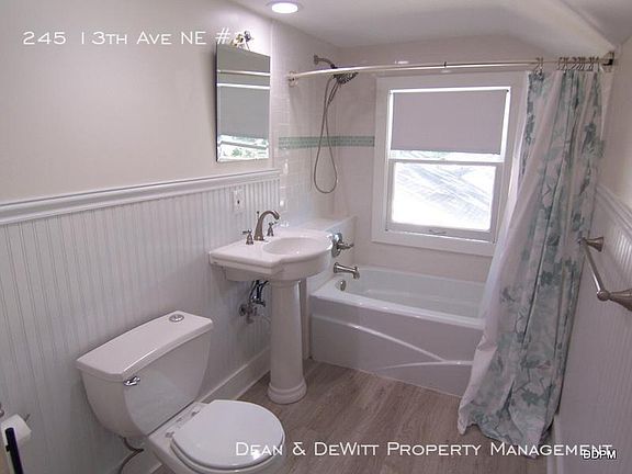 4th image of 245 13th Ave NE APT 3