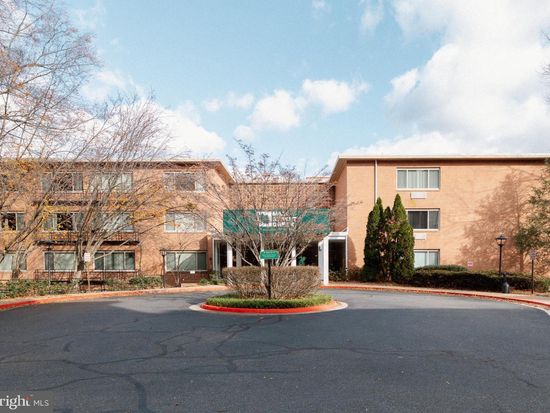 10570 Main St APT 424, Fairfax, VA 22030