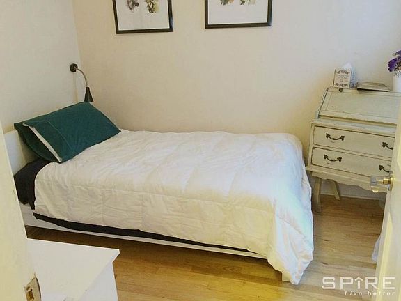 5th image of 404 8th Ave APT 2R