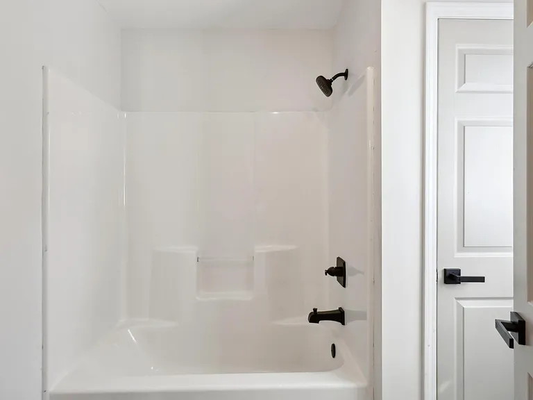 1579 Liberty Ave SE — Photo 23
