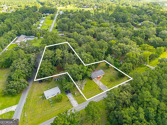 3rd image of 173 Fish Hall Rd