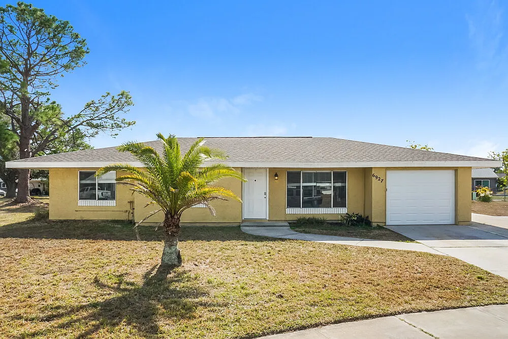 3 bed, 2.0 bath, 1647 sqft, $2,290 — Photo 1