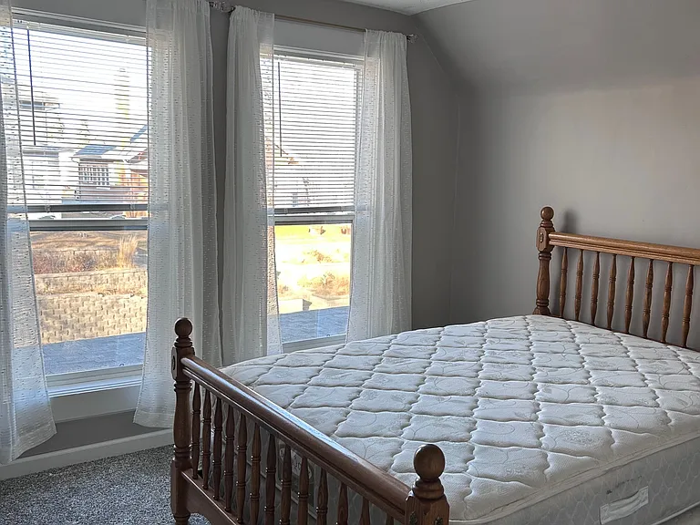 4747 Capitol Ave — Photo 18
