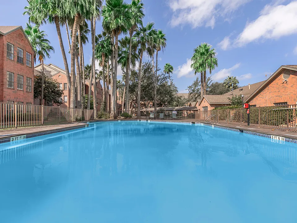 Encino Luxury Apartments