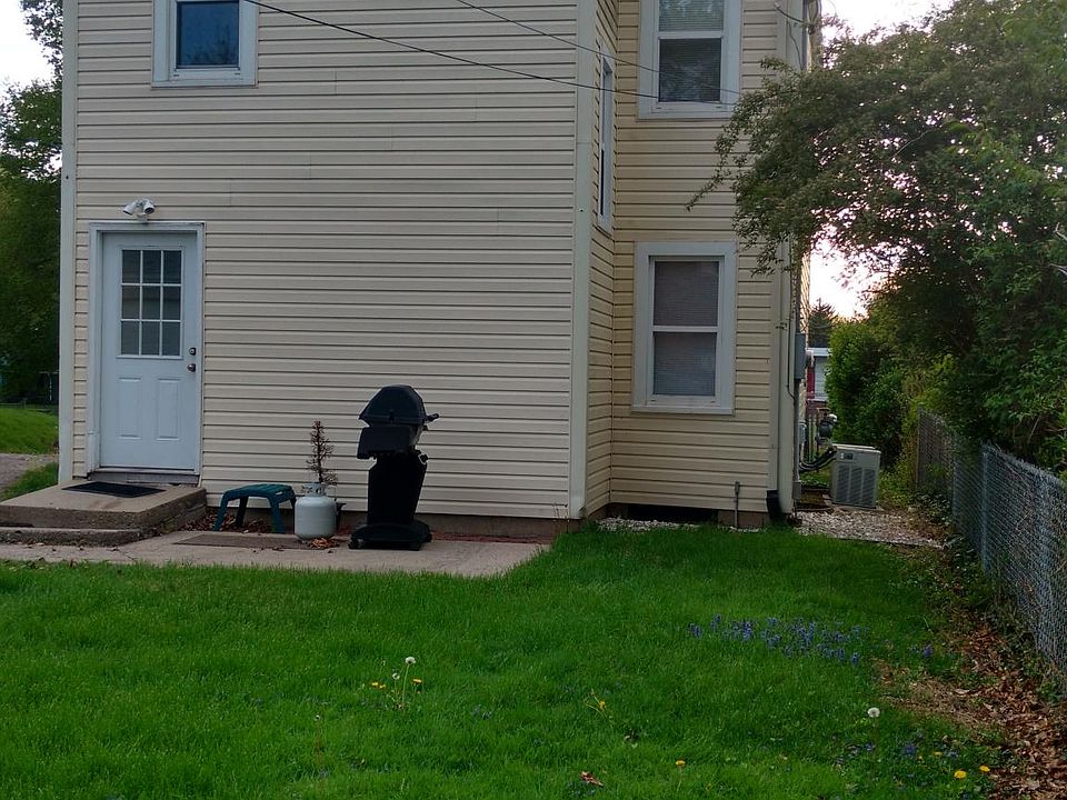 2nd image of 616 Henry St