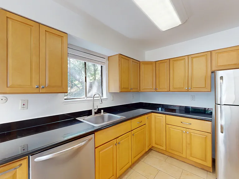 37-1 Clay Ct #37 — Photo 4