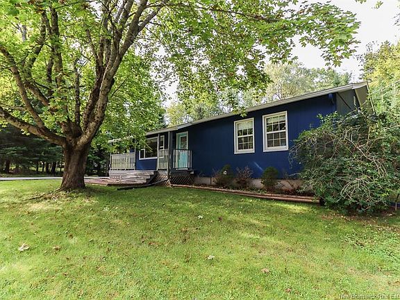 3rd image of 3 Parkwood Dr