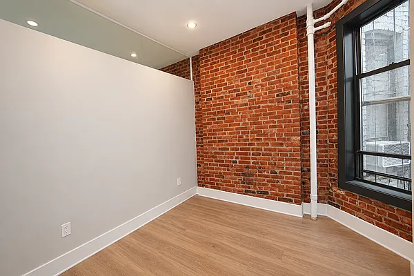 Bedroom, photo 2