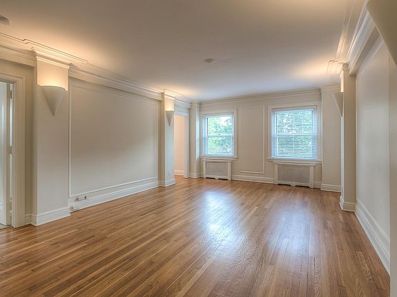 4th image of 420 E Armour Blvd APT 3NE