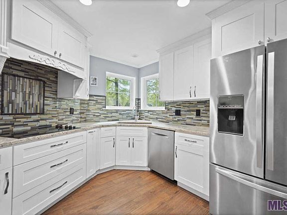 4th image of 13187 Montrose North Dr