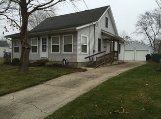 971 Warwick Dr, Sheffield Lake, OH 44054