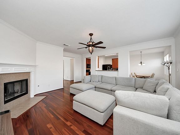 5th image of 2705 Calico Creek Ln