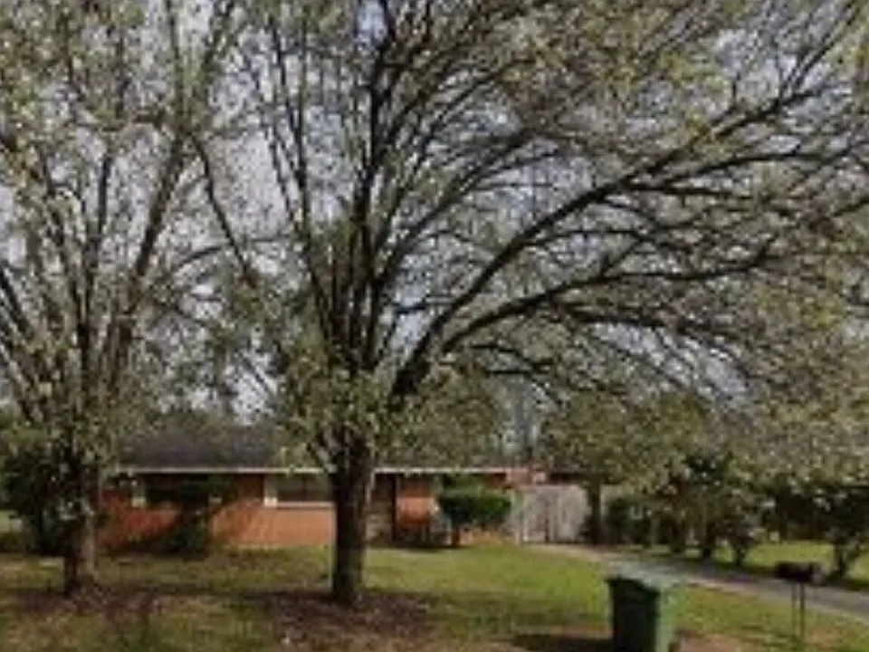 523 Woodbrook Dr