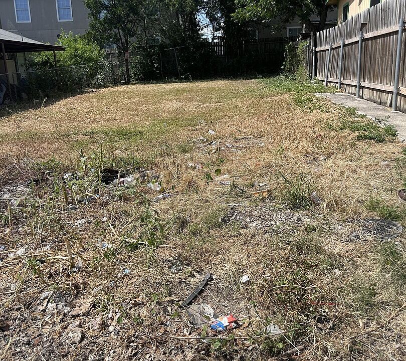 1st image of 2012 LYONS ST LOT 15
