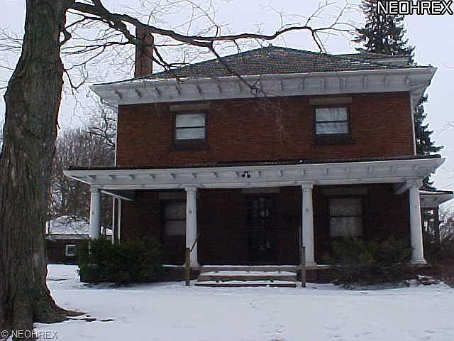 2nd image of 3319 Tuscarawas St W