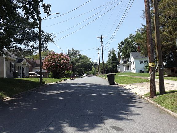 4th image of 708 Moncure St