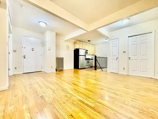 Rented by HOLTON REAL ESTATE INC. | media 20