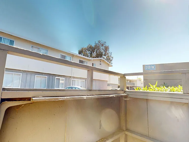 Bay Terrace — Photo 33