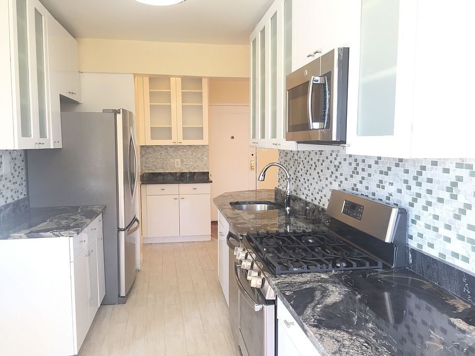 1st image of 385 E 16th St APT 3A