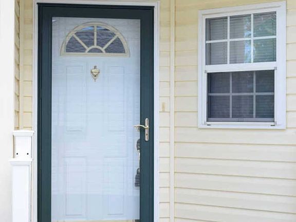 2nd image of 70 Oakmont Dr