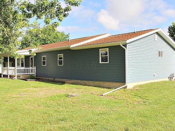 3rd image of 10100 Township Road 83