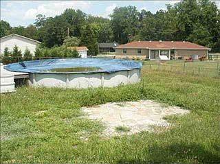 3rd image of 16 Latham Dr