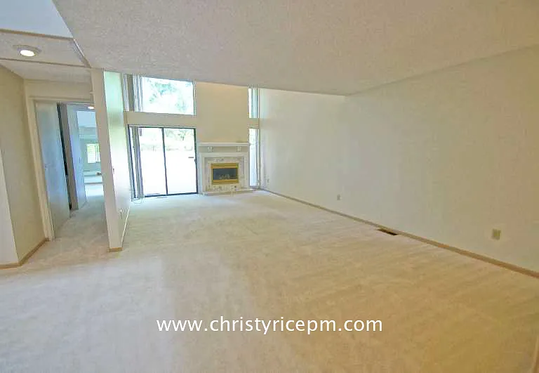 137 143rd Pl NE #30 — Photo 4