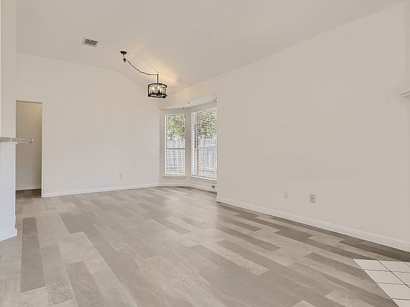 5th image of 1603 Wild Orchard Dr