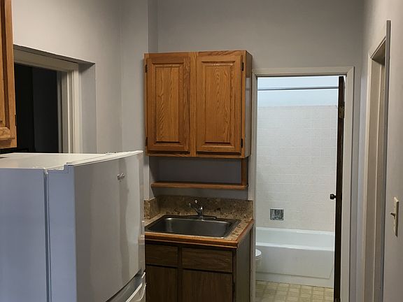 5th image of 277 Lexington St #3