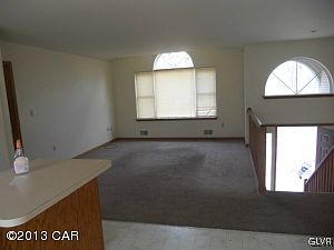 4th image of 234 Poplar Creek Ln