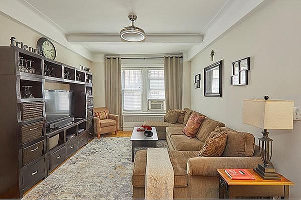 1st image of 132 W 82nd St #1B