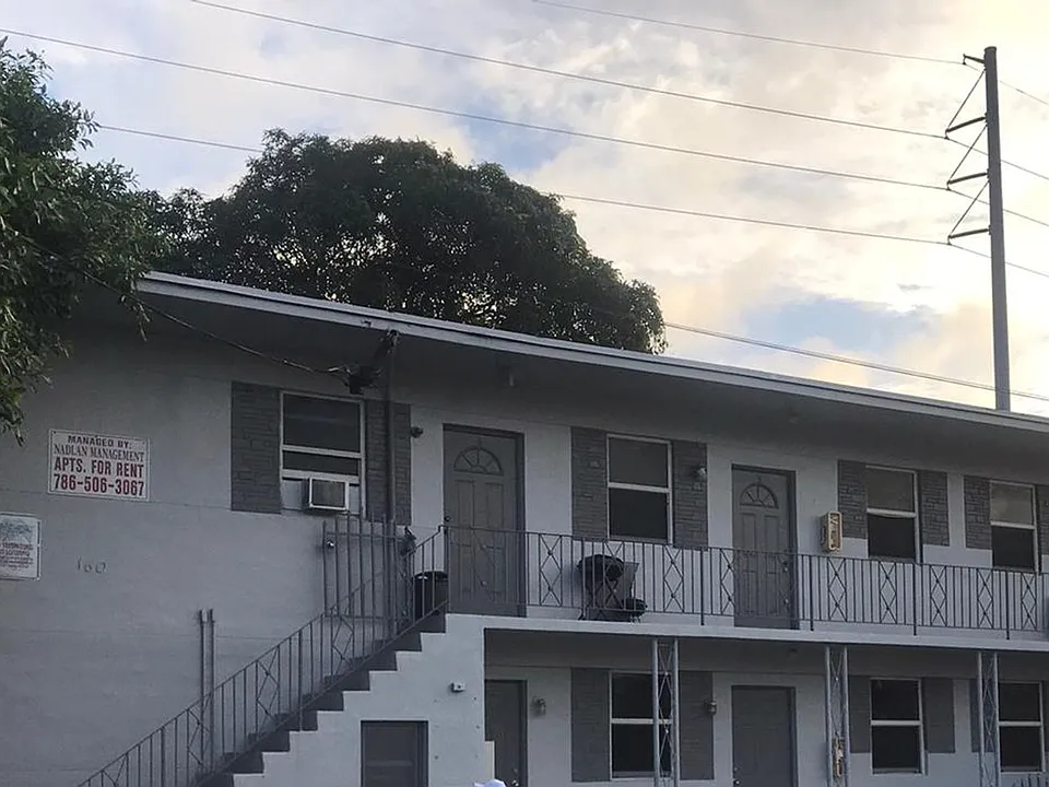160 NW 11th Ter