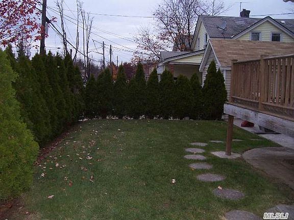 4th image of 145 Lowell Ave