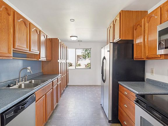 4th image of 11007 Hiram Ct