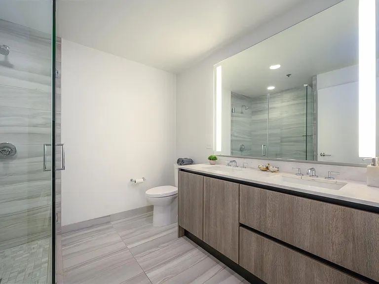 201 Folsom St #23F — Photo 7